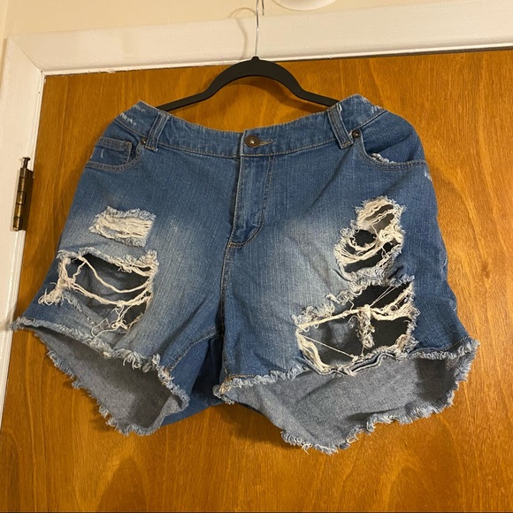 Forever 21 Pants - Forever 21 distressed jean shorts size 16
